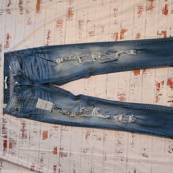 KanCan Destructed Straight Jeans - Picture 3 of 5